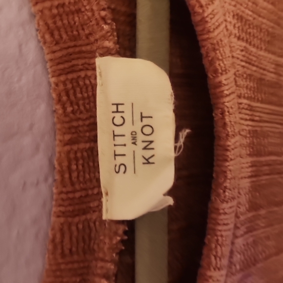 Stitch and knot sweater - Picture 2 of 4